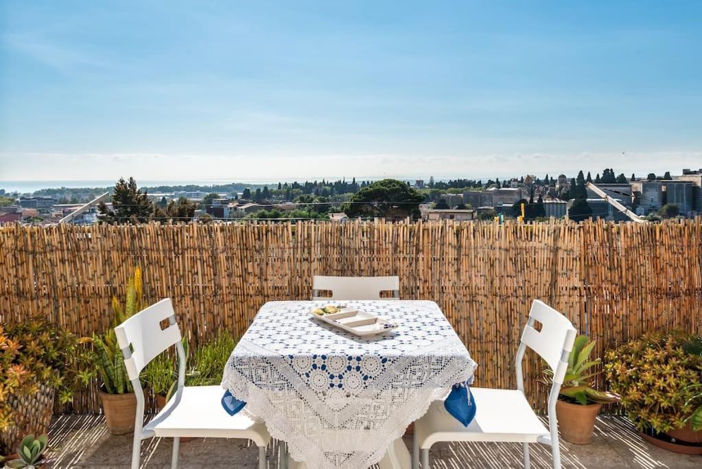 Top Floor Apartment Near Historic Fortino Κατάνια Εξωτερικό φωτογραφία